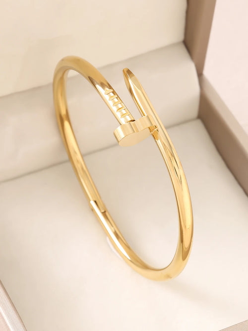 18K Gold Plated Clover Bracelet