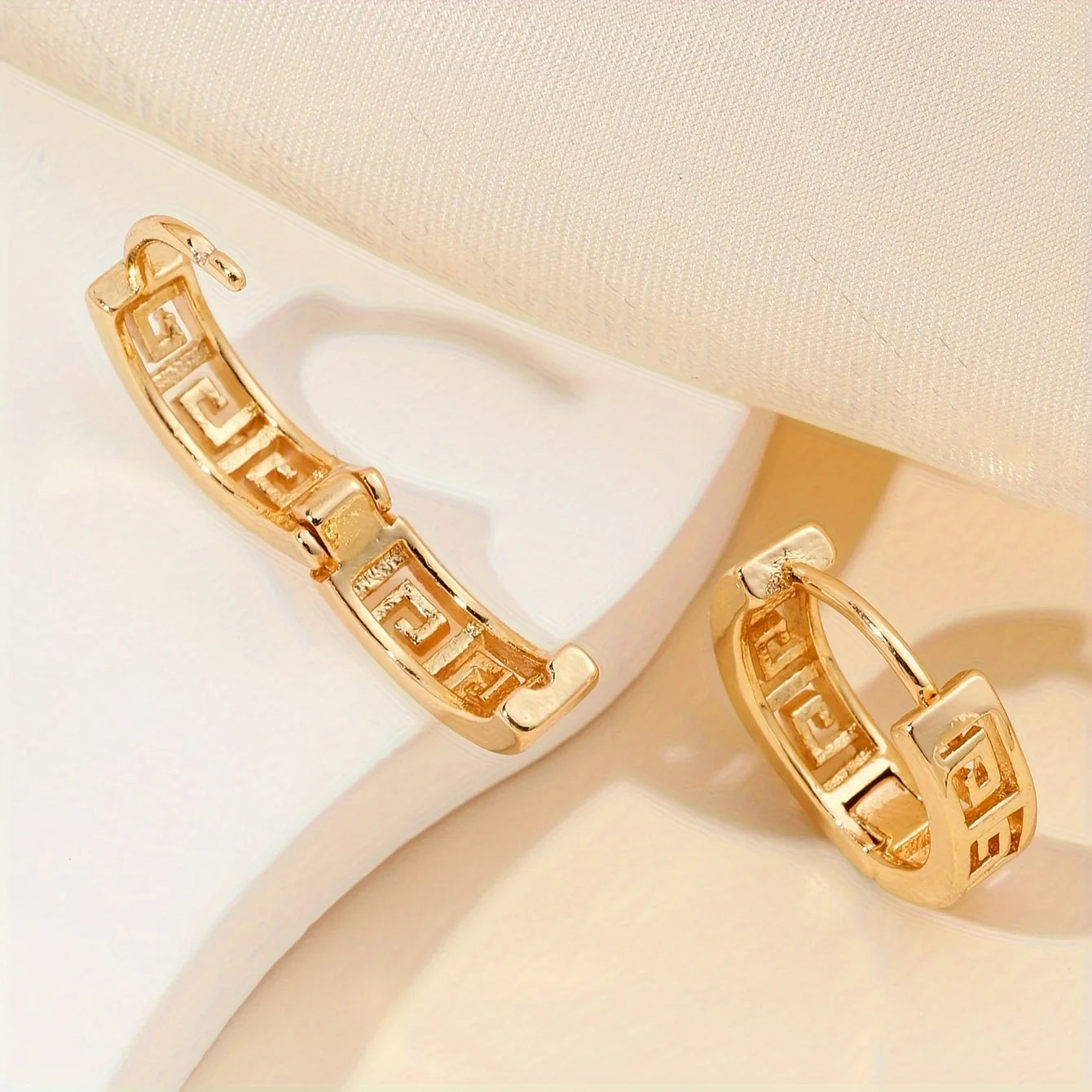 18K Gold Mesh Hoop Earrings
